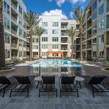 Luxury 1Br Condo Wbalcony - Galleriariver Oak Houston Luaran gambar