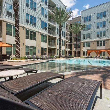 Luxury 1Br Condo Wbalcony - Galleriariver Oak Houston Luaran gambar
